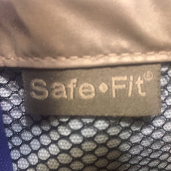 Safe•Fit Child’s Backpack - Picture 3 of 8